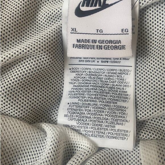NWT Nike | Black + White T100 Athletic Shorts | Size XL - Picture 6 of 7